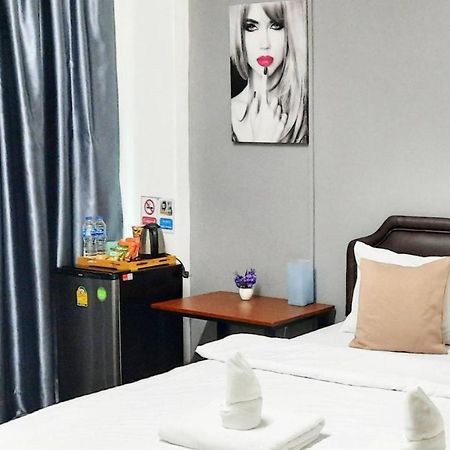 Ada Apartment - อาดา อพาร์ทเมนท์ Bangkok Kültér fotó