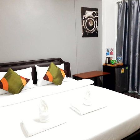 Ada Apartment - อาดา อพาร์ทเมนท์ Bangkok Kültér fotó