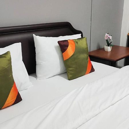 Ada Apartment - อาดา อพาร์ทเมนท์ Bangkok Kültér fotó